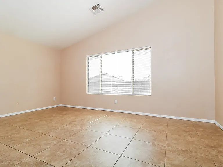 9015 W Roanoke Ave — Photo 10