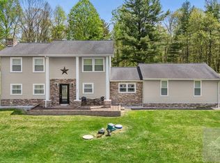 731 Colonial Manor Dr, Jumping Branch, WV 25969