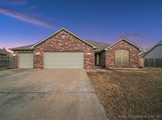 11213 S 275th East Ave, Coweta, OK 74429