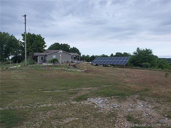 5th image of 26433 Niagra Dr