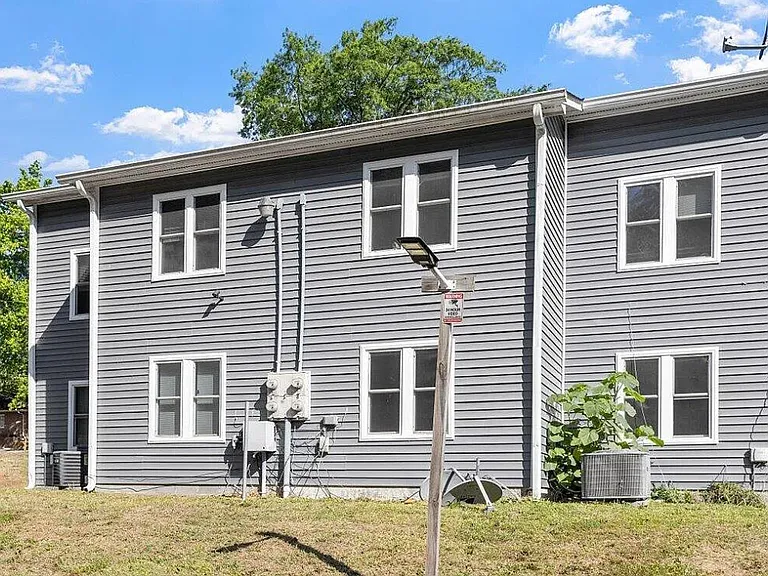 916 Fiske St #B — Photo 22