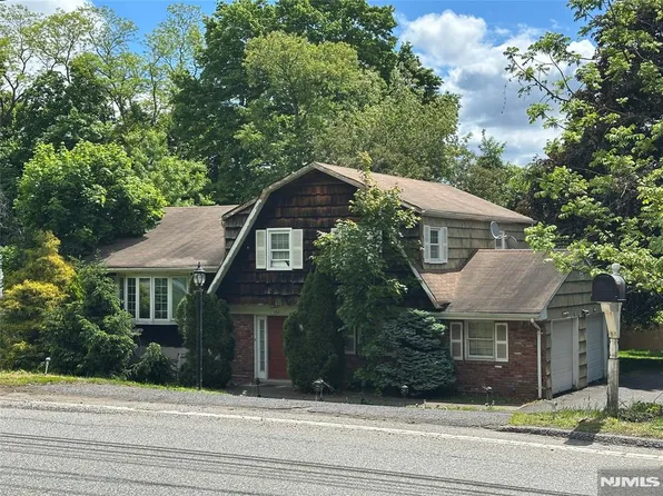 252 Wierimus Rd, Hillsdale, NJ 07642