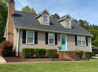 308 Forest Dr, Liberty, SC 29657