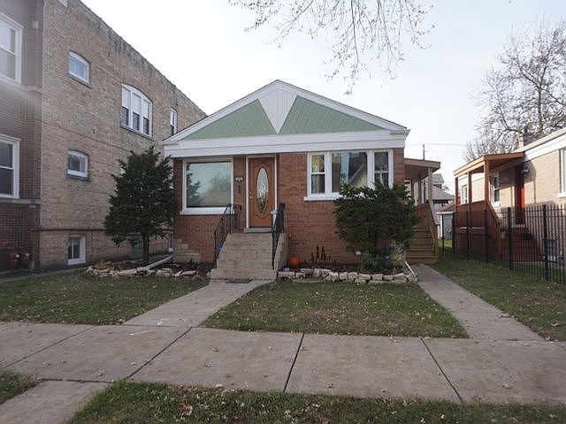 1st image of 1652 N Leclaire Ave