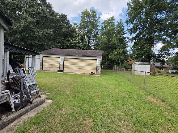 2nd image of 1566 Flicker Rd