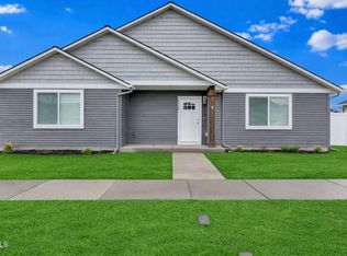 6208 W Bowmore Ln, Rathdrum, ID 83858