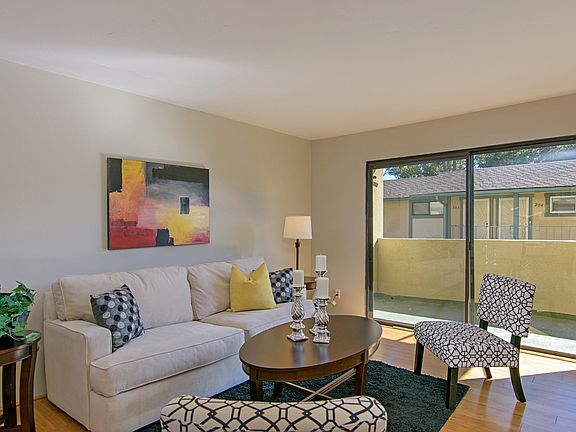 4th image of 4651 Pico St APT 110