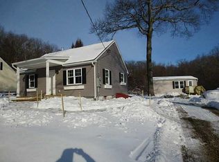 499 Mail Rd, Exeter, RI 02822