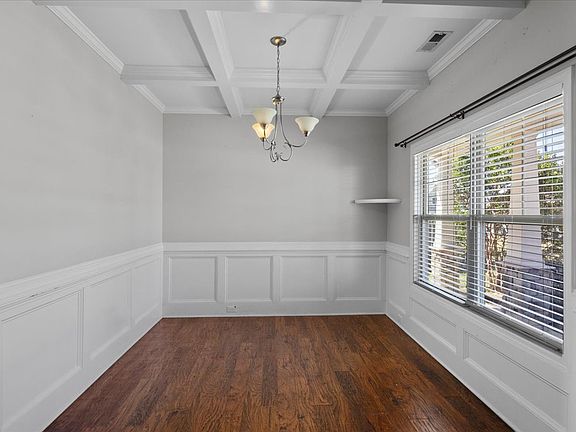 5th image of 2929 Blackwater Ct