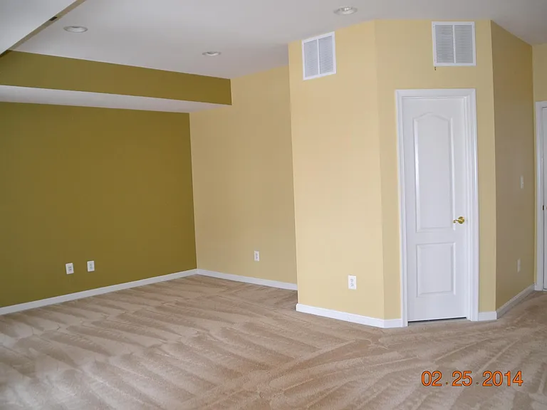 21958 Windy Oaks Sq — Photo 16