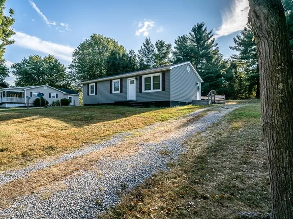 60 Essex Rd, Grottoes, VA 24441