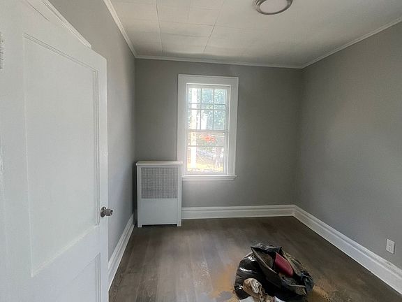 2nd image of 580 Lyons Ave #5