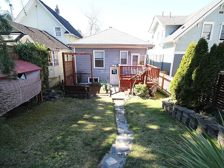 1912 9th Ave W — Photo 23