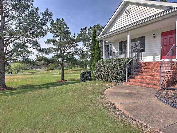 2nd image of 103 Woodger Cir