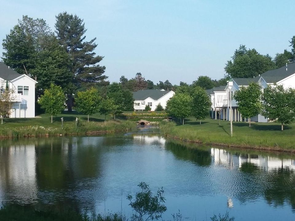 1st image of 2498 Golden Maple Ave