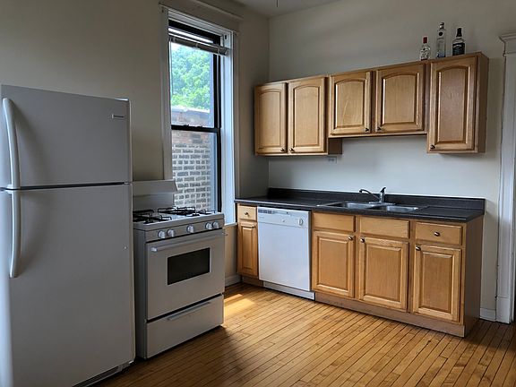 4th image of 2735 N Magnolia Ave #3V