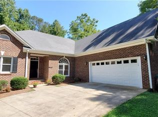 105 Whitley Mill Ct, Clemmons, NC 27012