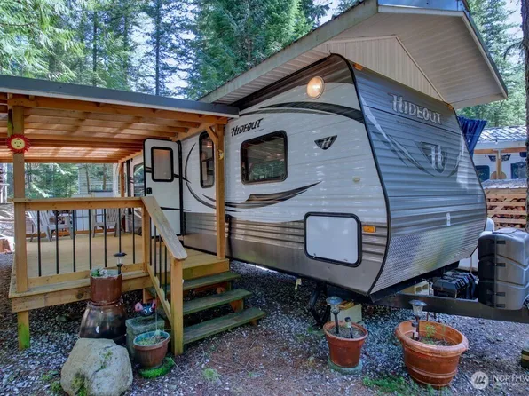 64 Wilderness Way, Deming, WA 98244