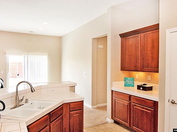 4th image of 5071 Chevalier Dr