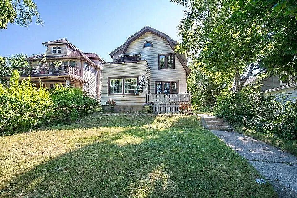 1st image of 4414 North Bartlett AVENUE #4416