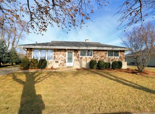 2630 33rd St, Kenosha, WI 53140