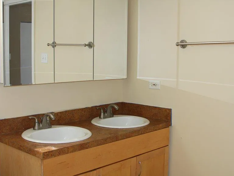 7642 S Exchange Ave #5 — Photo 16