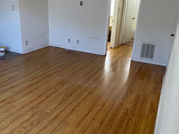 5th image of 143 S Saint Andrews Pl #5