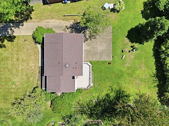 2nd image of 137 Kenney Dr
