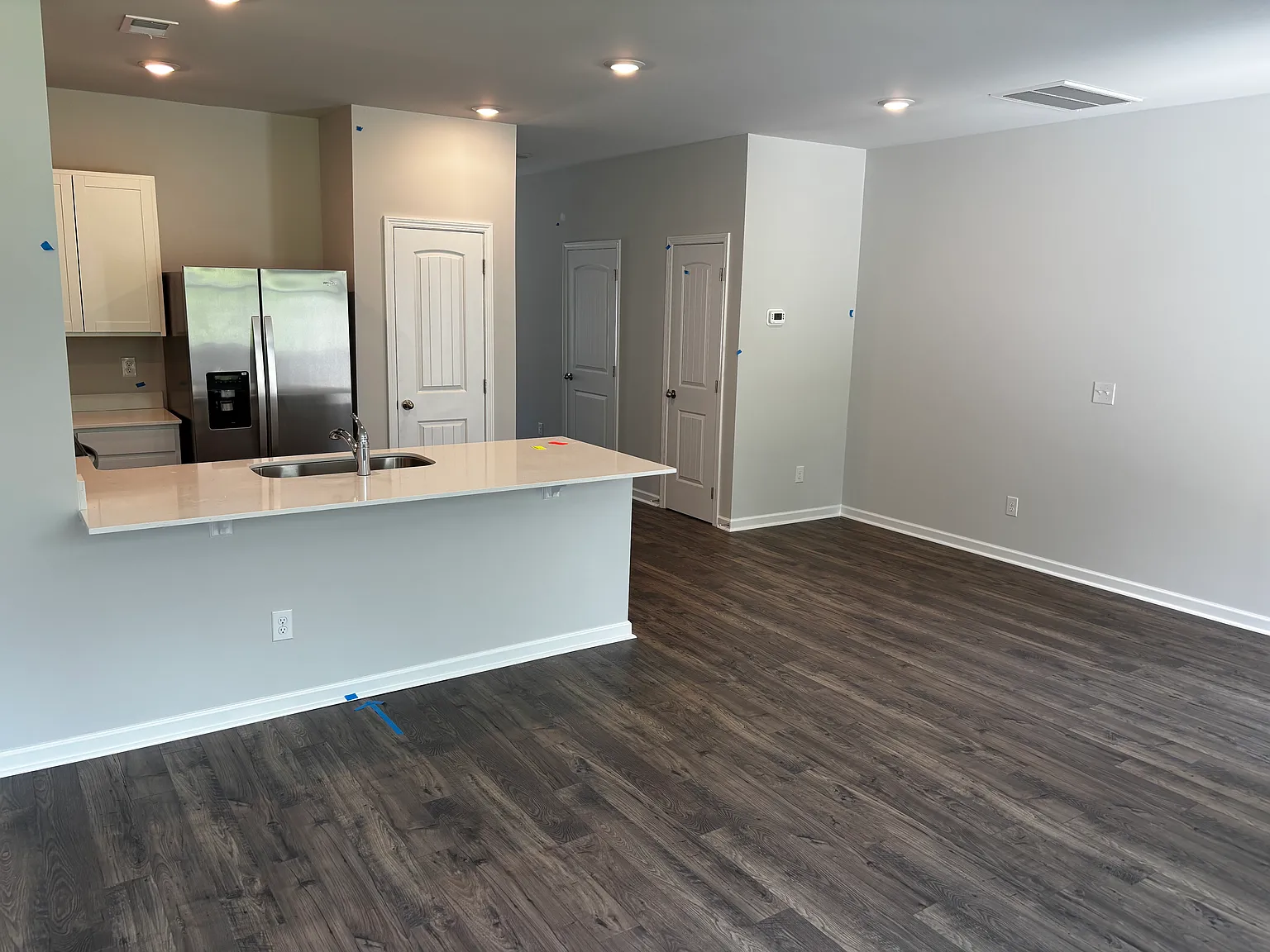 3 bed, 1418 sqft, $1,900 — Photo 2