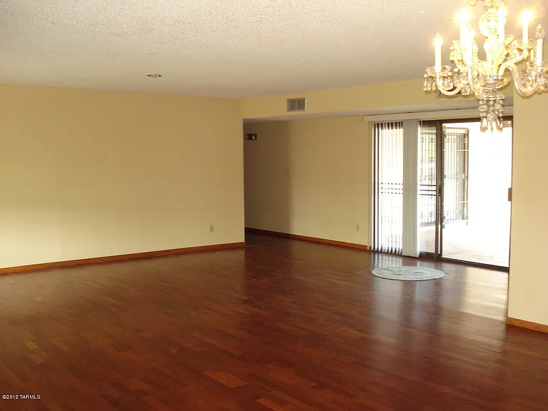 4841 N Paseo Presidio — Photo 3