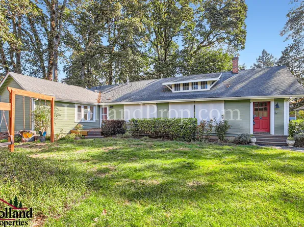 3257 NE Brogden St, Hillsboro, OR 97124