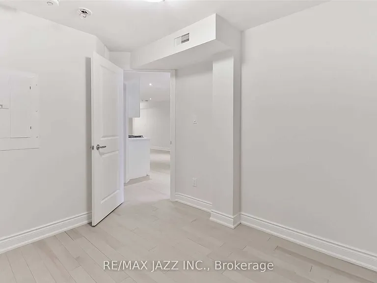 1303 Bayview Ave #103 — Photo 21