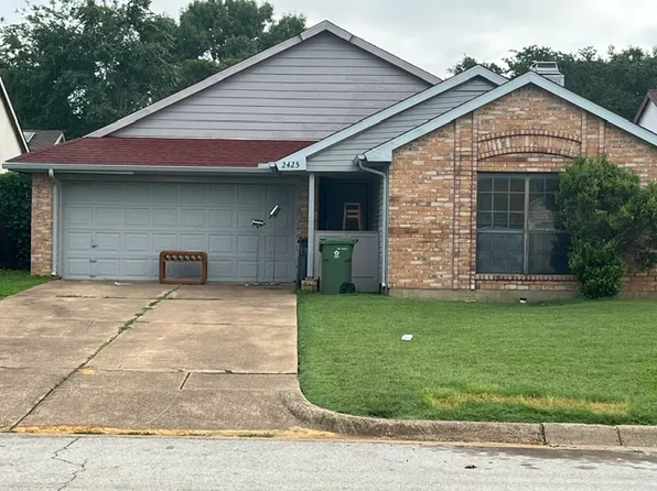 2425 Brookdale Dr, Arlington, TX 76014