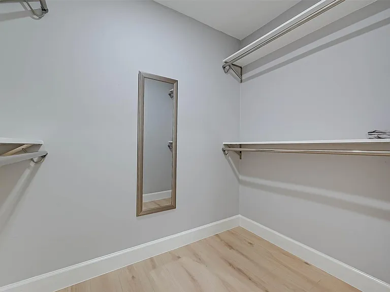 5522 Caversham Dr — Photo 7