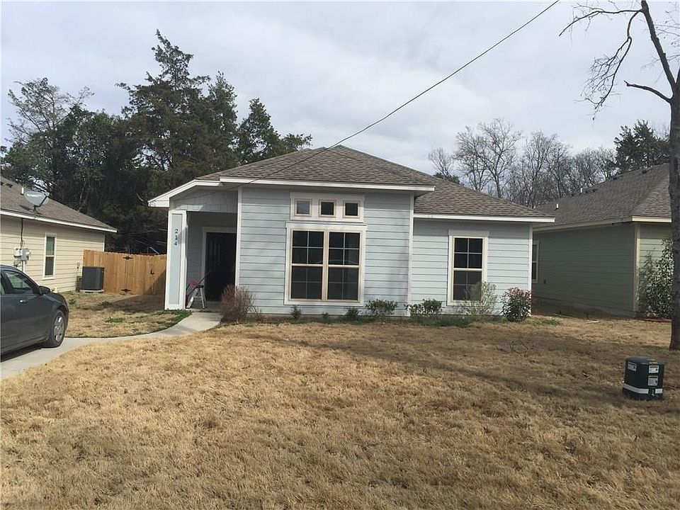 1st image of 214 Lewis St