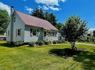 81 Vernon St, Greenfield, MA 01301