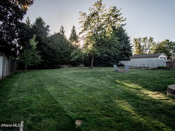 2nd image of 8579 N Cloverleaf Dr