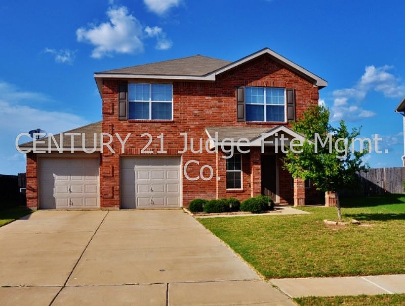 Welcome to 219 Oak Ridge!