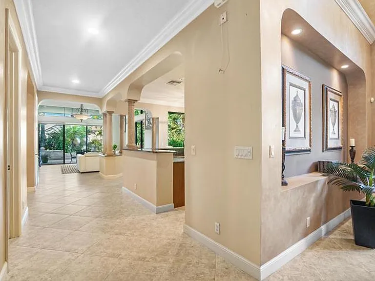 3483 Collonade Dr — Photo 6
