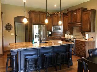 3921 N Lake Ridge St, Wichita, KS 67205