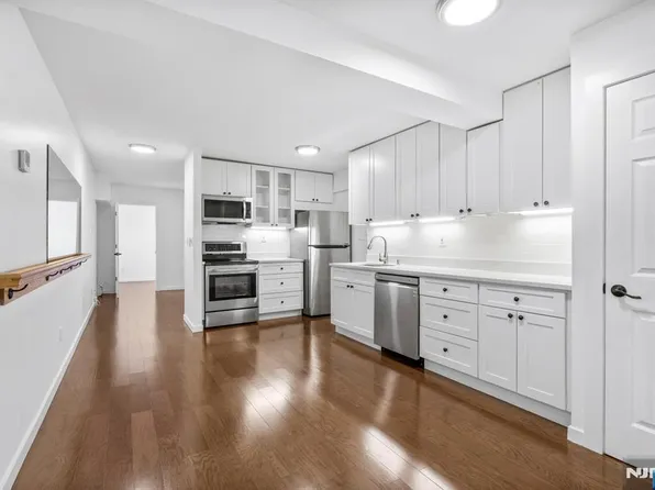 333 Grand Ave APT 4R, Palisades Park, NJ 07650