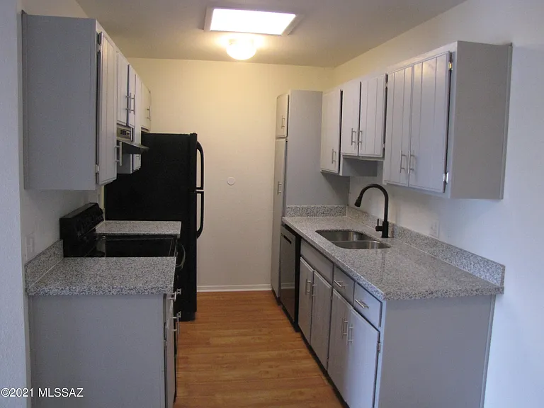 6625 E Golf Links Rd #15 — Photo 1