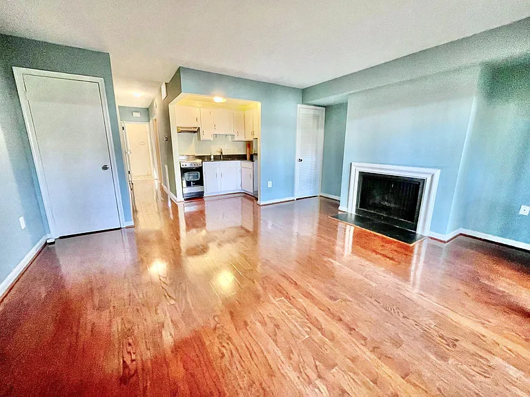 1228 C St SE — Photo 18