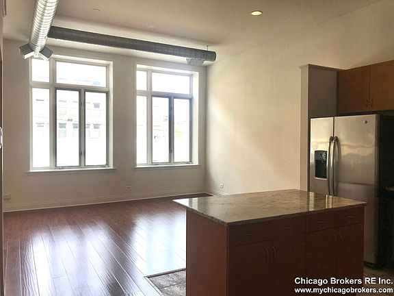3rd image of 1270 N Milwaukee Ave #2
