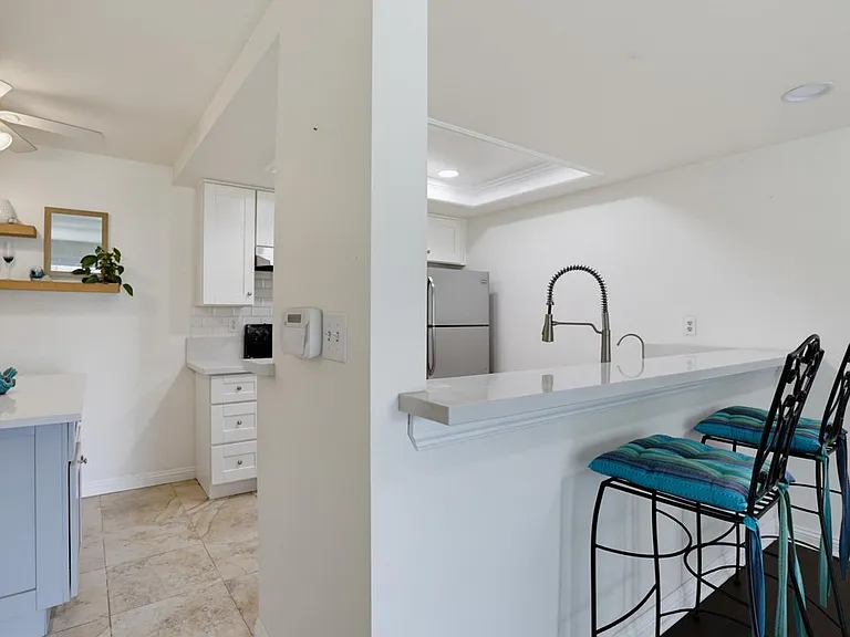 2508 Navarra Dr #403 — Photo 12