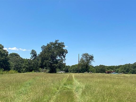 3rd image of 7990 County Road 41511