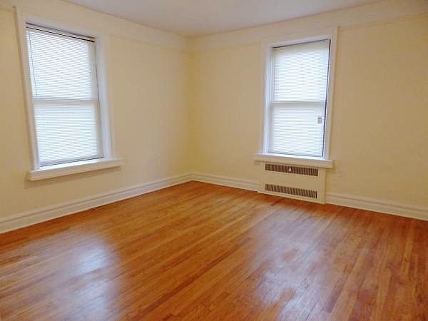 2nd image of 9442 Ridge Blvd