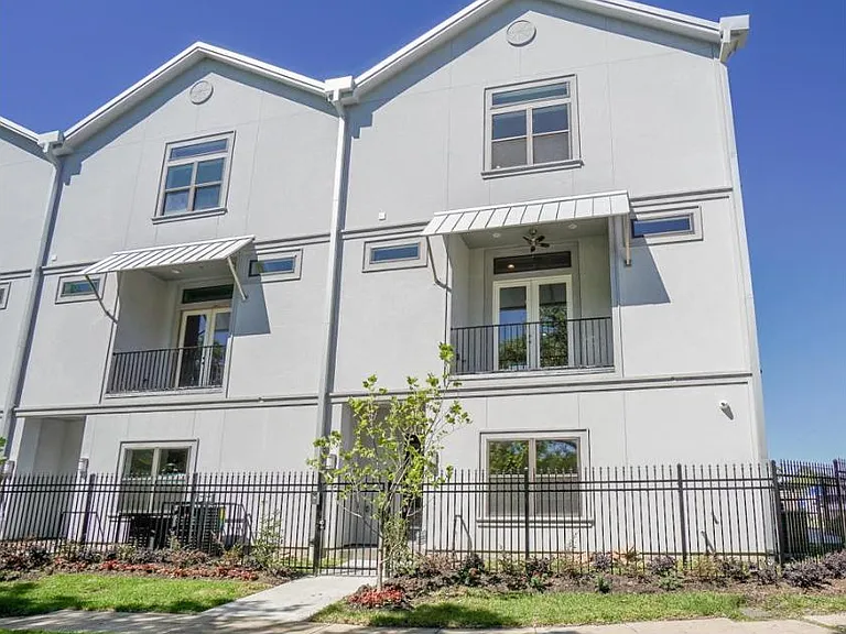 3351 Kilgore St — Photo 1