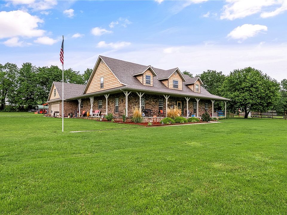 1st image of 2887 Habberton Rd