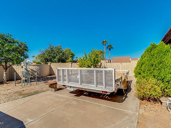 5th image of 1819 E La Jolla Dr